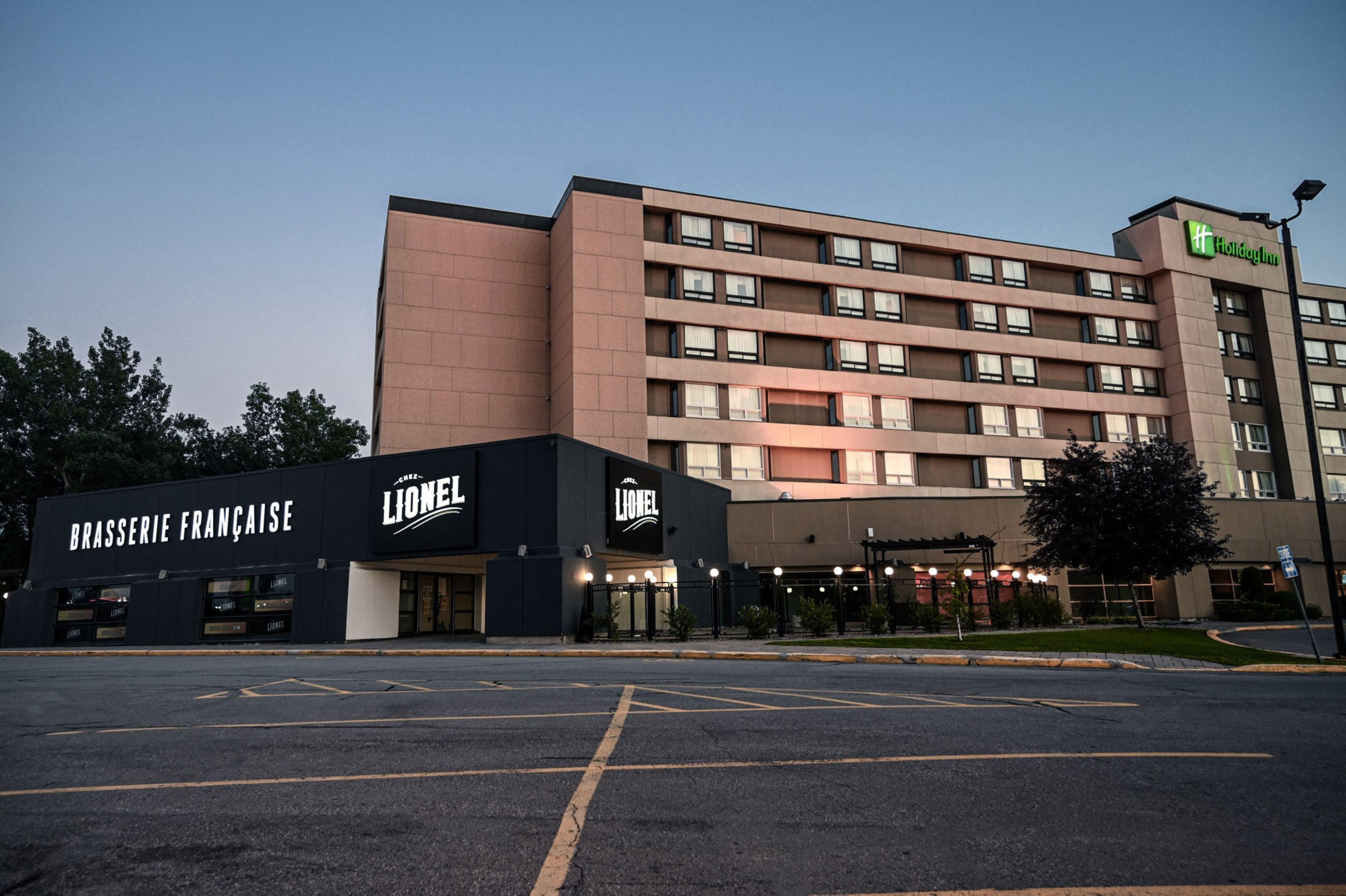 Holiday Inn Laval Montreal, An Ihg Hotel Екстериор снимка